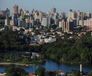 ônibus saindo da Rodoviária de Florianópolis para Londrina